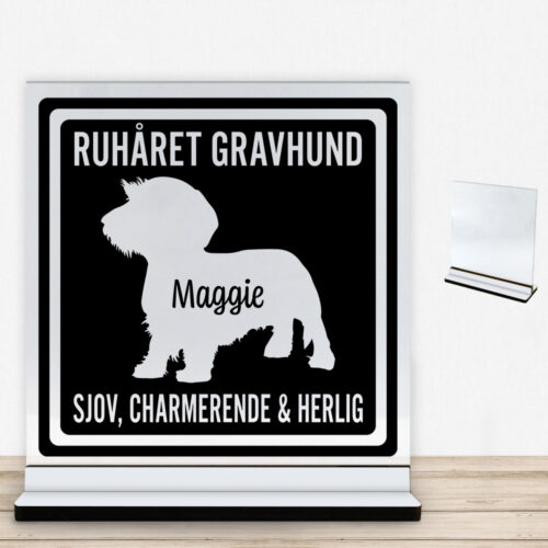 MyPets Ruhåret Gravhund #1 | Glasskilt inkl. fod med farvet overflade
