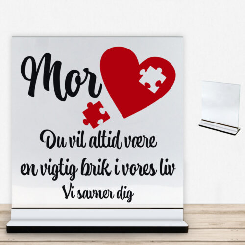 Alternative view of Mor du vil altid være en vigtig brik | Glasskilt inkl. fod (farvet overflade)