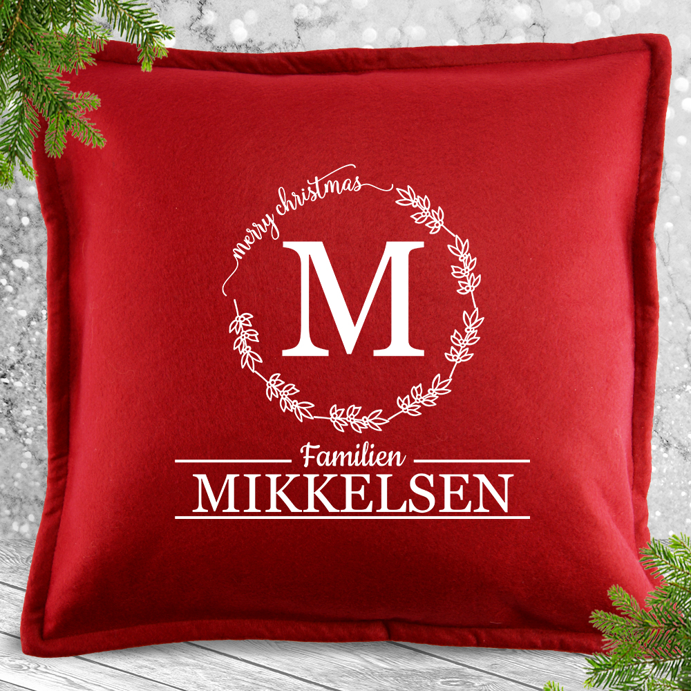 Limited edition rød julepude - Julekrans m. monogram | Pyntepude i filt