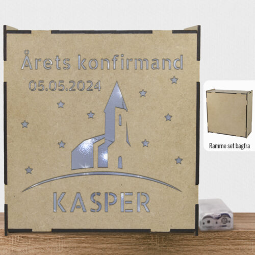 Årets konfirmand m. navn & dato | Lyskasse (træfiber)