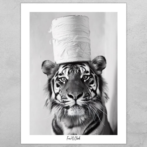 Fun'N Cheek Tiger with toilet roll on head | Plakat
