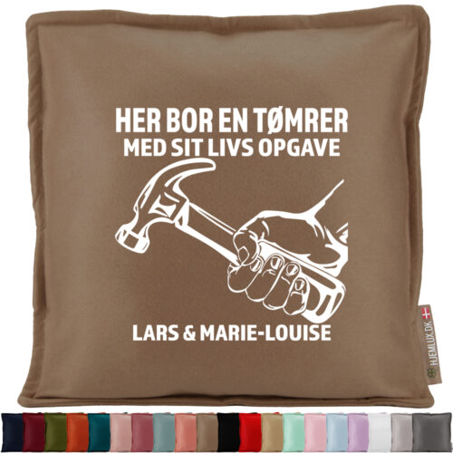 Her bor en tømrer | Pyntepude i filt