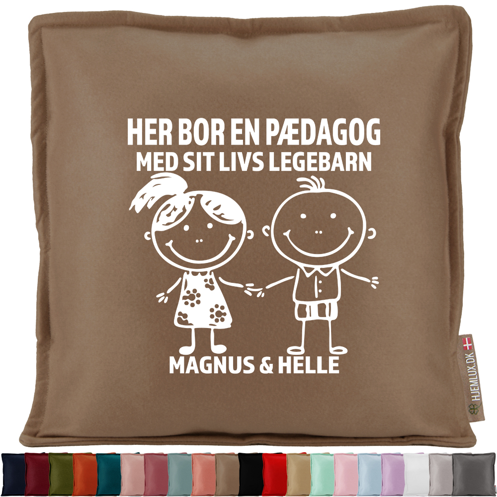 Her bor en pædagog | Pyntepude i filt