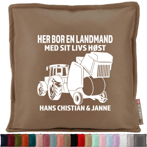 Her bor en landmand | Pyntepude i filt