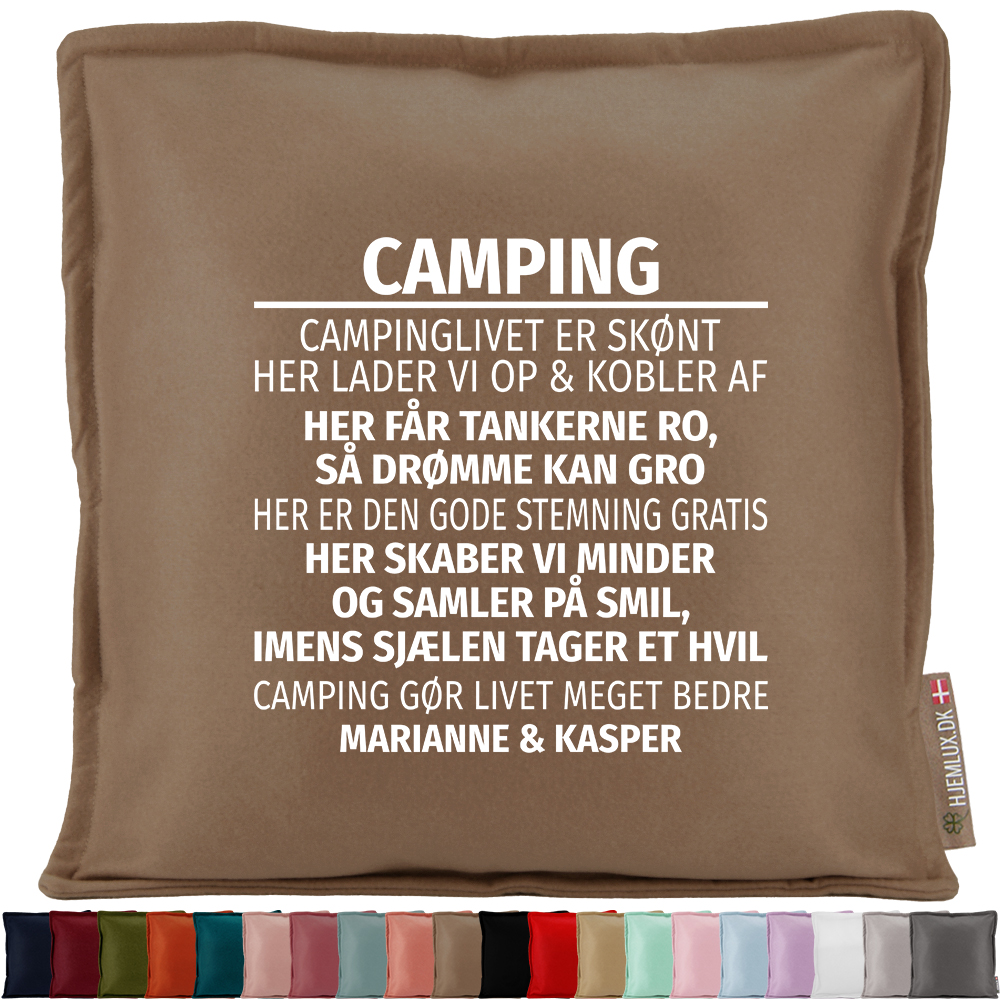 Campinglivet er skønt... med personlig linje | Pyntepude i filt