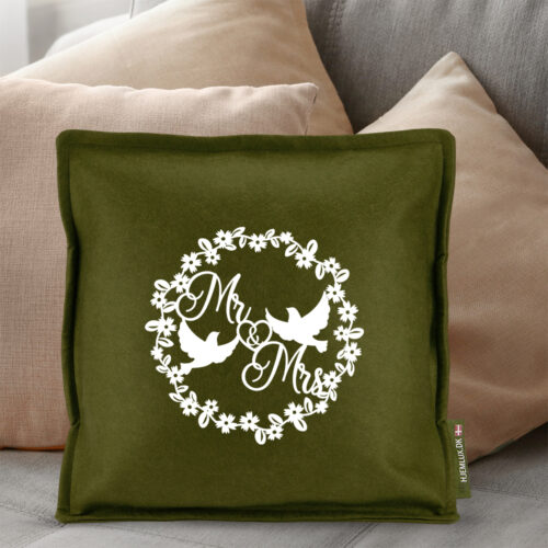 Alternative view of Love doves Mr & Mrs | Pyntepude i filt