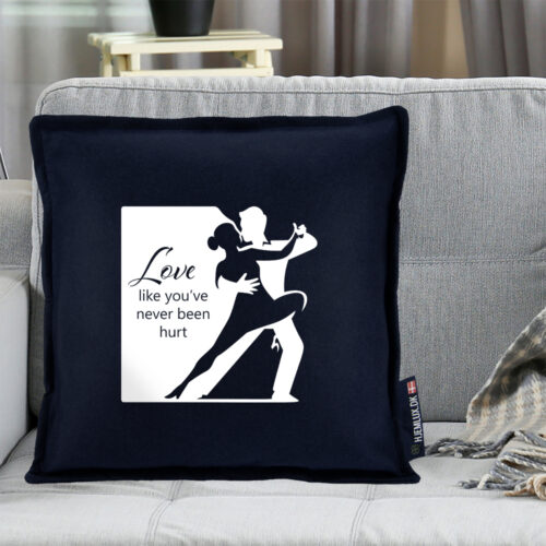 Alternative view of Dancing couple #2 | Pyntepude i filt