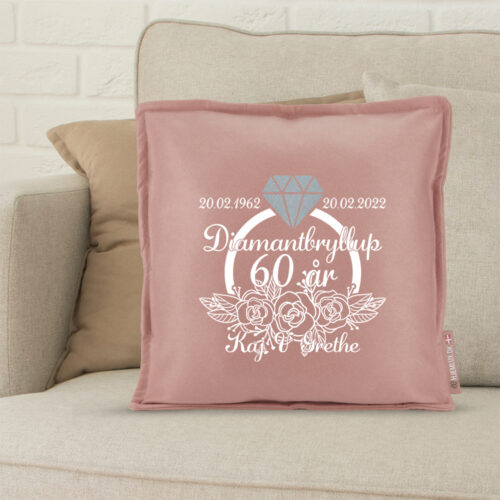 Alternative view of Diamantbryllup blomster & ring 60 år | Pyntepude i filt