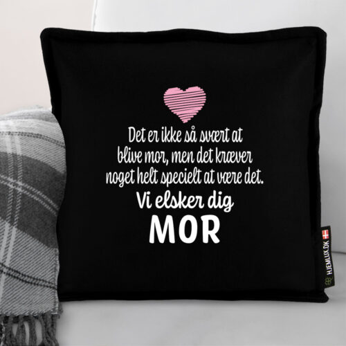 Alternative view of Det er ikke så svært at blive mor... | Pyntepude i filt