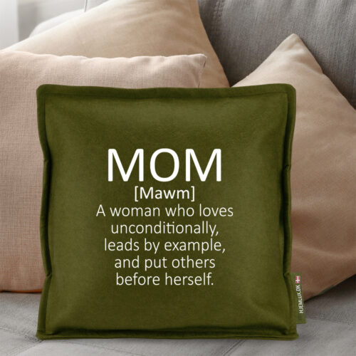 Alternative view of Mom [mawm] | Pyntepude i filt