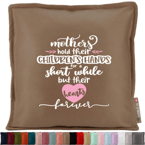 Mothers hold their children’s hands… | Pyntepude i filt