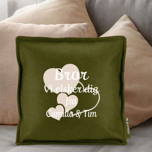 Alternative view of Bror jeg elsker dig med hjerter | Pyntepude i filt