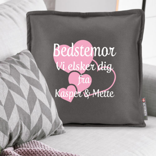 Alternative view of Bedstemor jeg elsker dig med hjerter | Pyntepude i filt