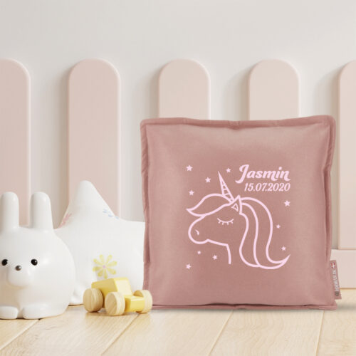 Alternative view of Yndefuld enhjørning med stjerner, navn & dato | Pyntepude i filt