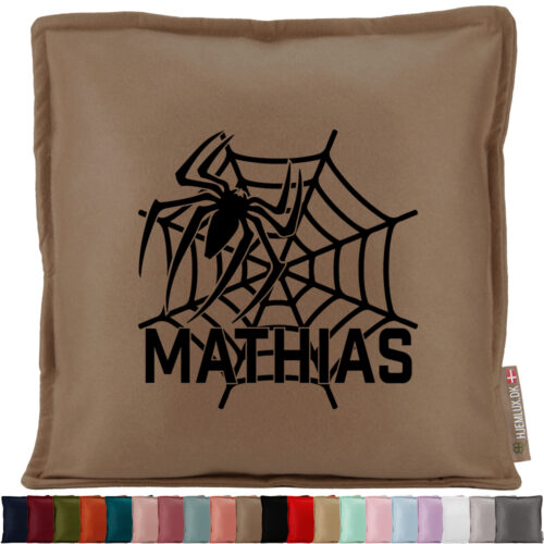 Superhero med navn #1 | Pyntepude i filt