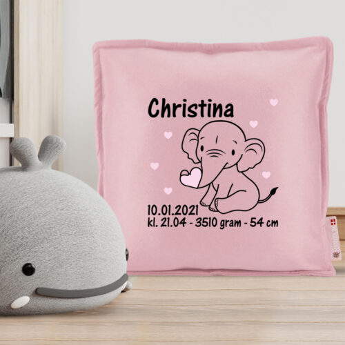 Alternative view of Baby elefant med hjerter & fødselsdata | Pyntepude i filt