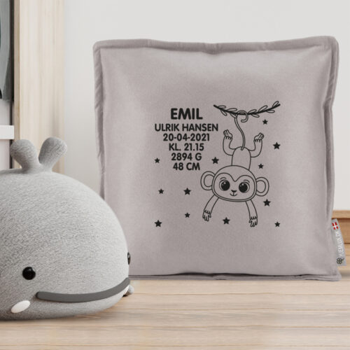 Alternative view of Abe med stjerner & fødselsdata | Pyntepude i filt