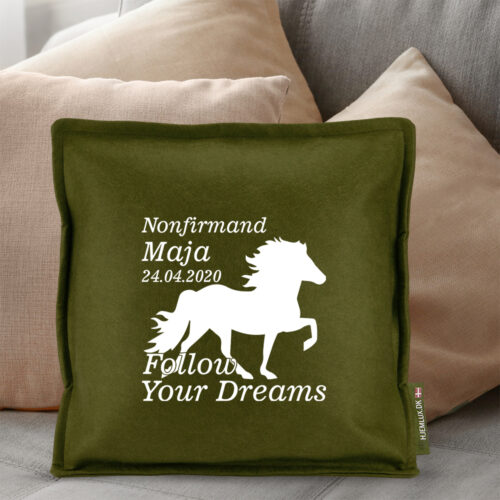 Alternative view of Nonfirmation Follow Your Dreams - Islandsk hest | Pyntepude i filt