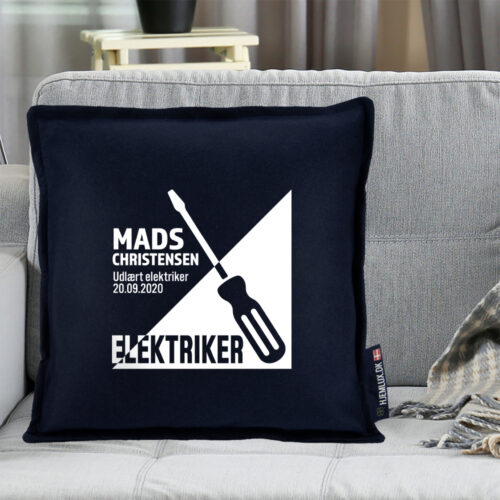 Alternative view of Udlært elektriker design 1 | Pyntepude i filt