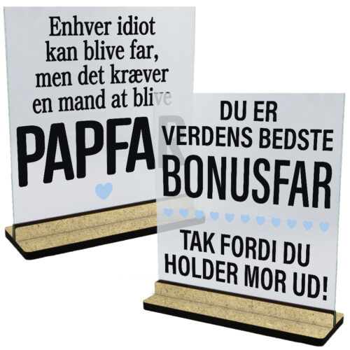 Bonusfamilie | Glasskilte med fod i træfiber