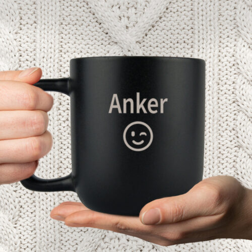 Alternative view of Moody - Wink "Signature" med navn | Krus med gravering